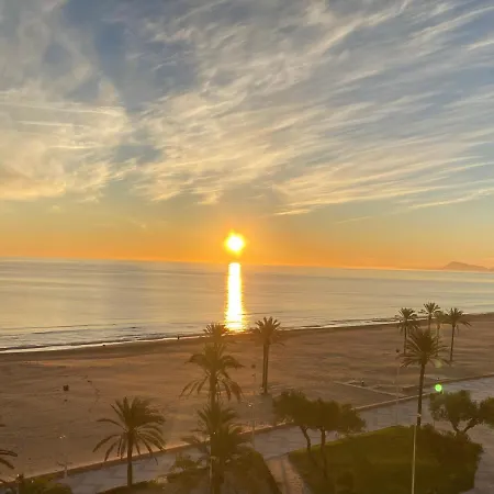 Frente Al Mar